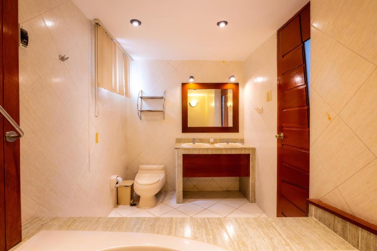 Hotel Country Trujillo Encalada 외부 사진