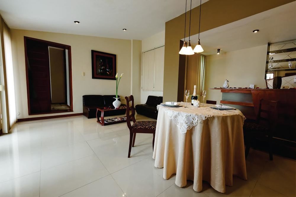 Hotel Country Trujillo Encalada 외부 사진