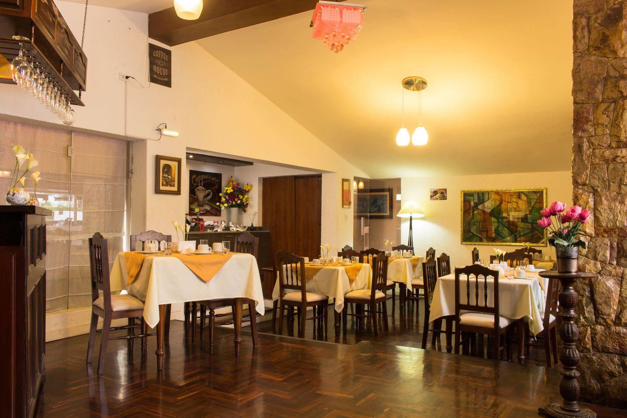 Hotel Country Trujillo Encalada 외부 사진